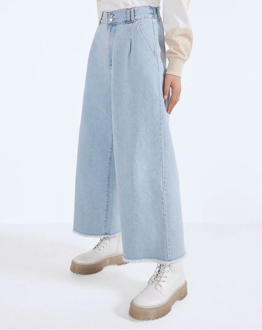 Culotte jeans with frayed hems